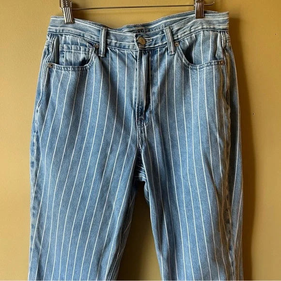 American Eagle Jeans Womens Size 8 Striped Mom Jean Medium Wash Denim High Rise - Picture 4 of 14